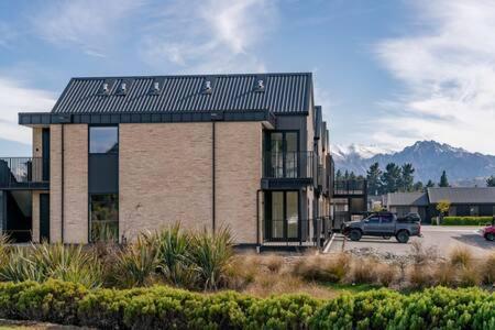 Alps Vista Retreat - Wanaka Apartman Kültér fotó